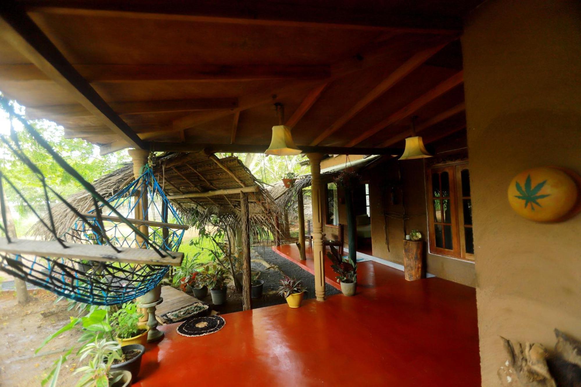 Dinna Nature Hostel سيغيرِيا المظهر الخارجي الصورة