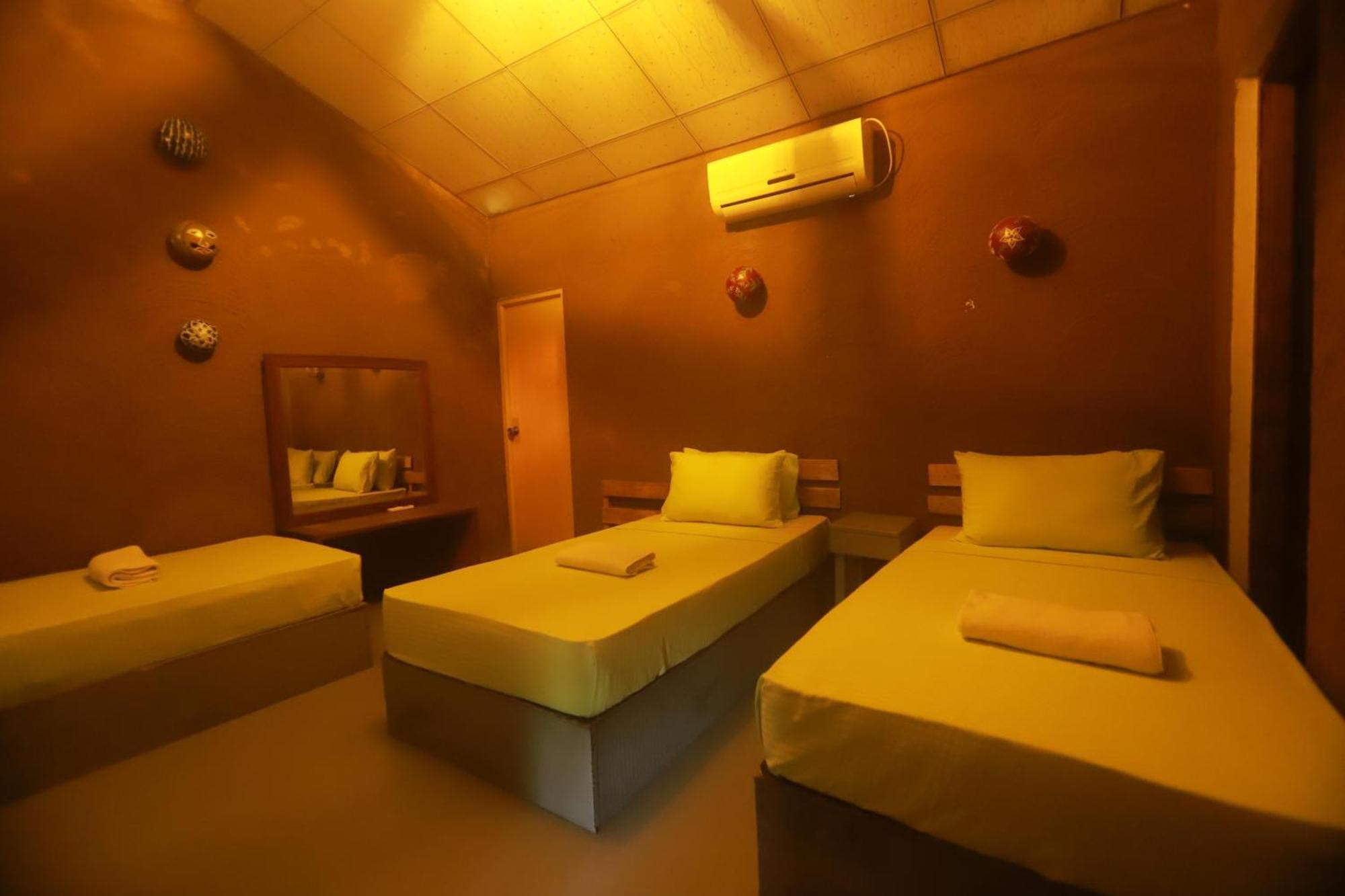 Dinna Nature Hostel سيغيرِيا المظهر الخارجي الصورة