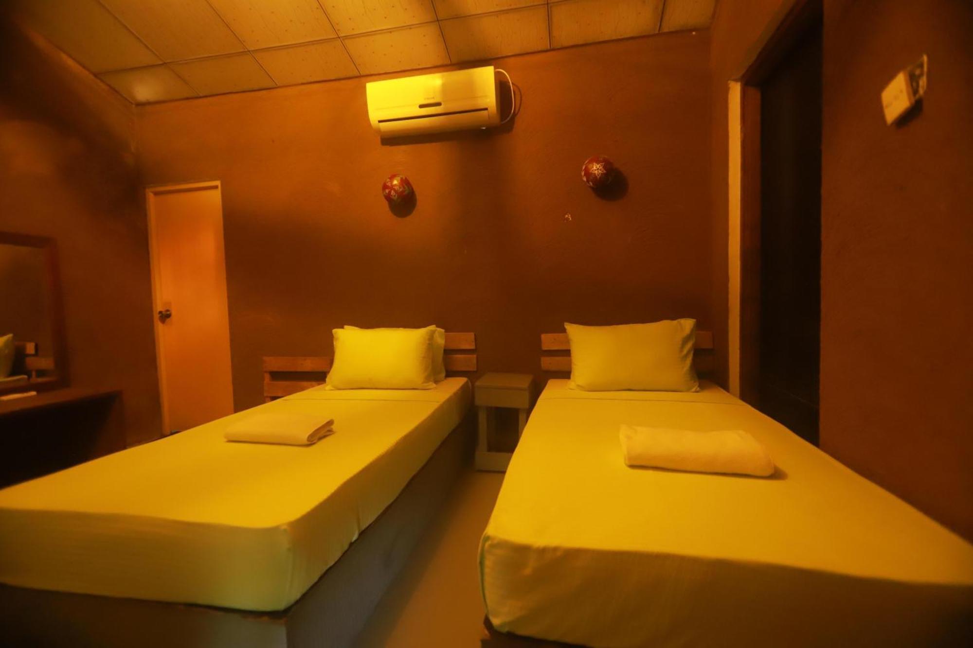 Dinna Nature Hostel سيغيرِيا المظهر الخارجي الصورة